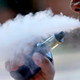 Los CDC ha determinado que el acetato de vitamina E es la sustancia responsable por las enfermedades pulmonares relacionadas al vapeo.